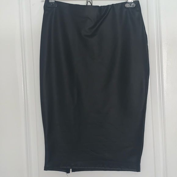 Black Faux Leather Pencil Skirt - Picture 4 of 5